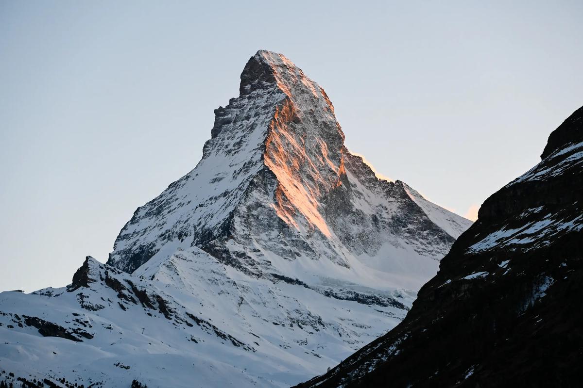 NuncUsus: Alpine Energy for Your Moment.